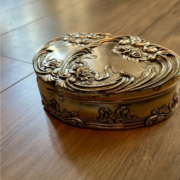 Vintage Eleanor Claire silver plated hinged trinket jewelry box - Picture 2 of 16
